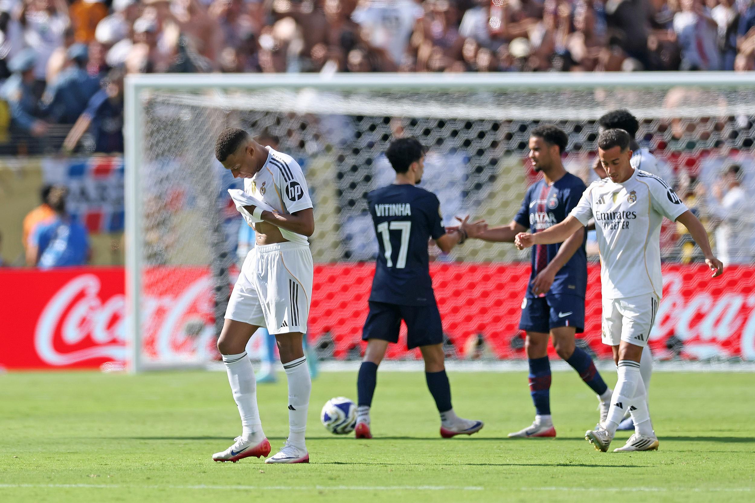 关于巴黎圣日耳曼发布备战花絮,赛前复出首秀,国王杯任务艰巨,轮换策略成焦点的信息 关于巴黎圣日耳曼发布备战花絮,赛前复出首秀,国王杯任务艰巨,轮换策略成焦点的信息